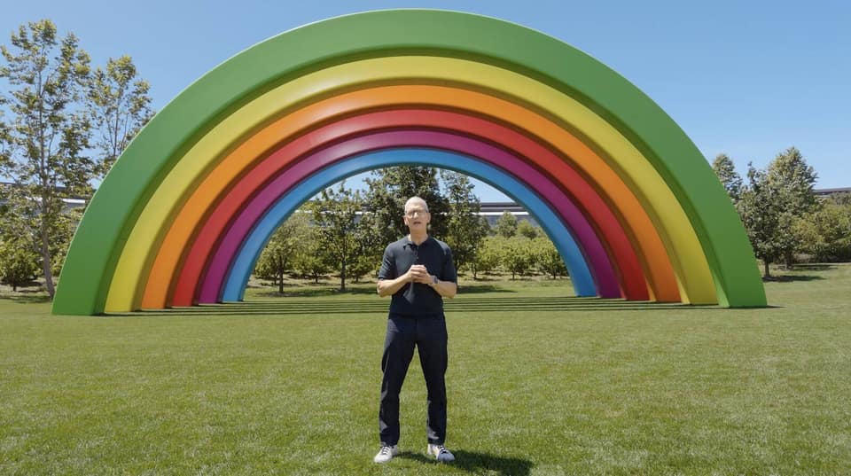 Apple Holds Farewell Party for Tim Cook as Ternus Prepares to Take Over